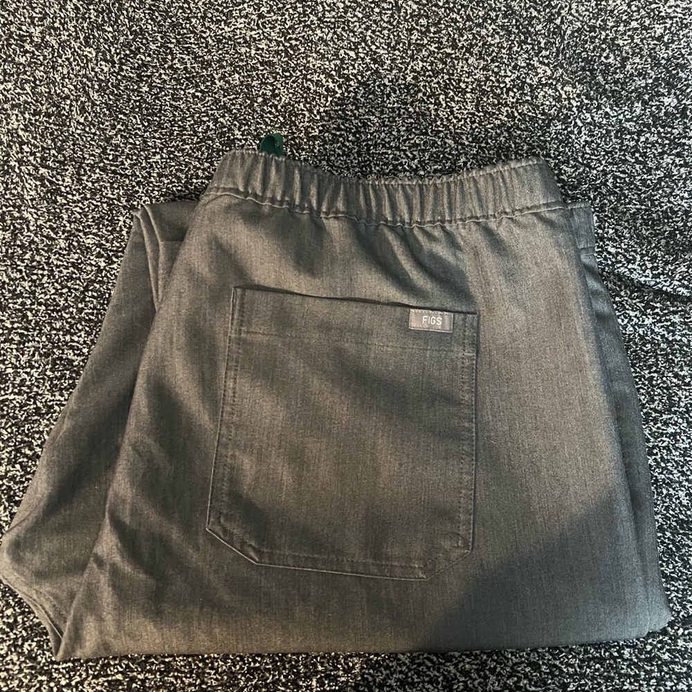 Figs Charcoal Elastic Waist Pants